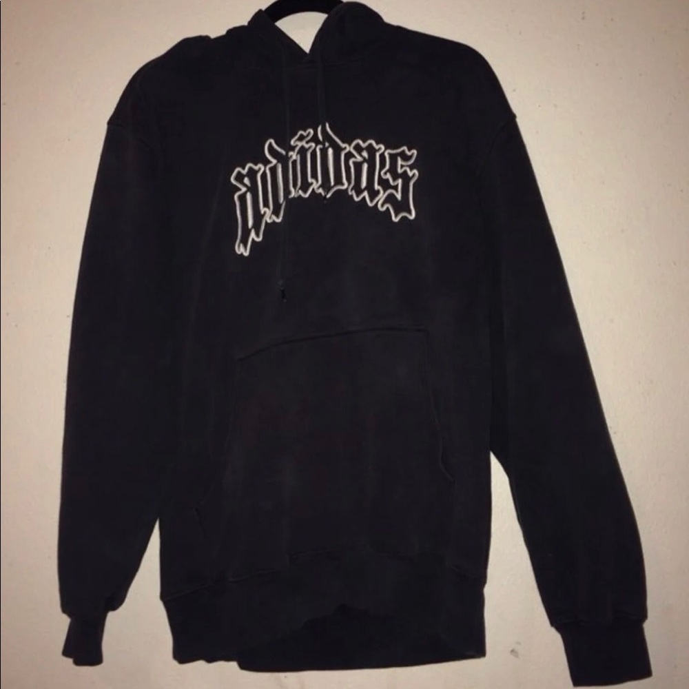 SOLD ❌Hard to find Adidas hoodie